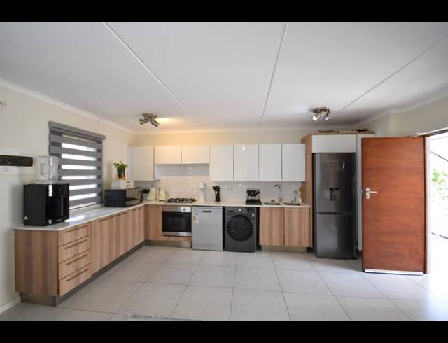 2 BEDROOM APARTMENT FOR SALE IN GOLDEN FIELDS ESTATE